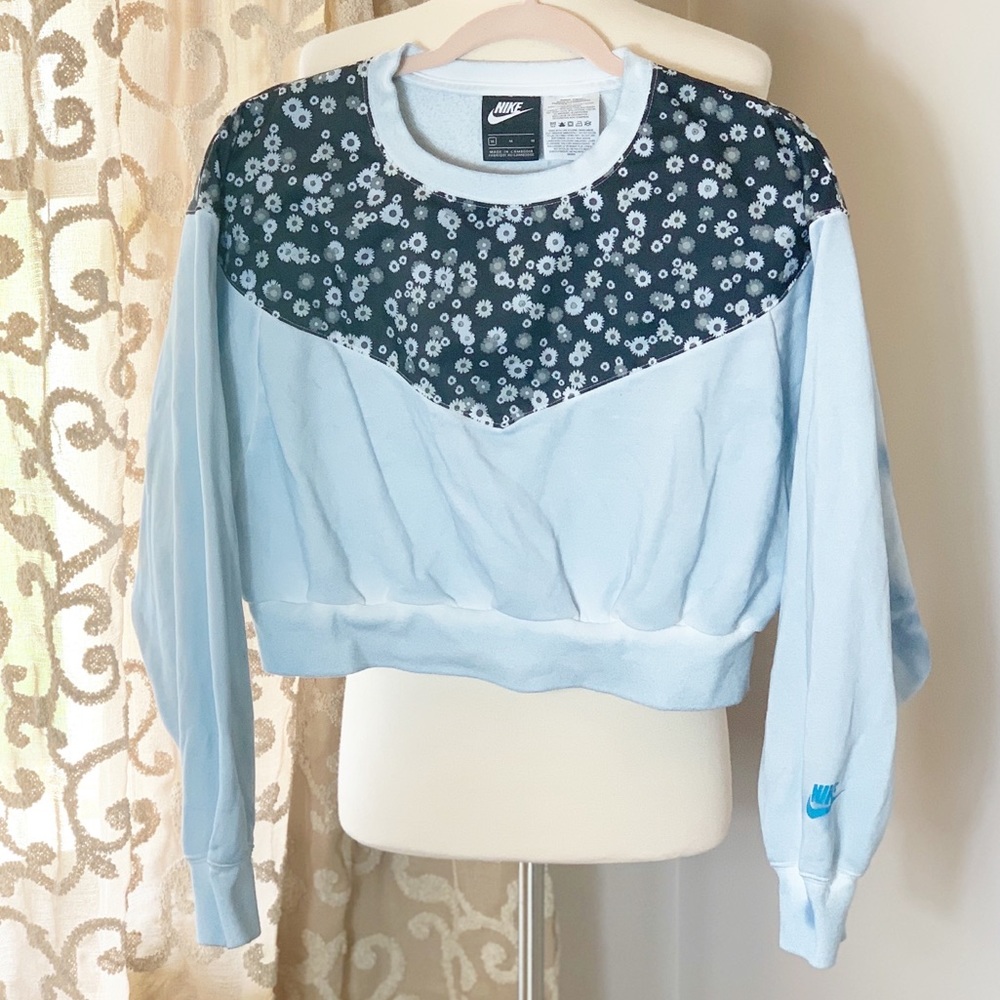 Nike Floral Heritage CustomDyed Cropped Sweatshirt
